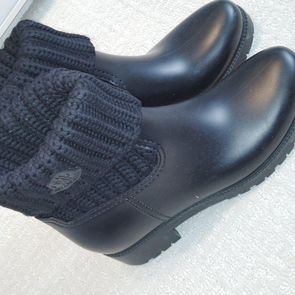 MONCLER Ginette Black Knit Cuff Ankle Boots. Authentic Pre-Loved.